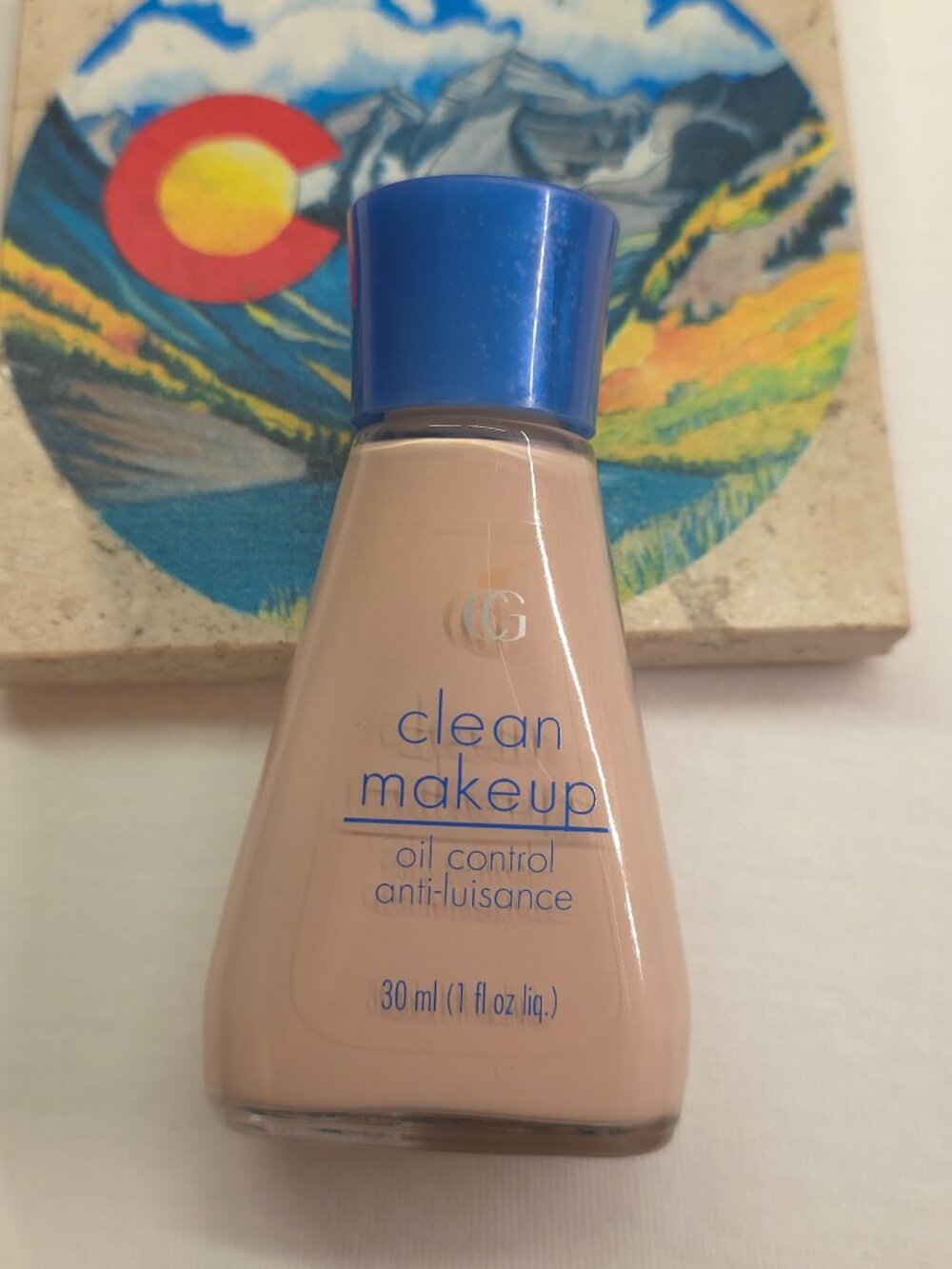 VINTAGE LEGACY COVERGIRL FOUNDATION BOTTLES - Picture 10 of 13